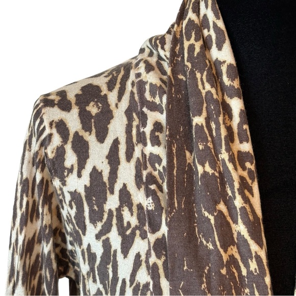 🎁 Elie Tahari Brown Leopard Print Babydoll Silk Cashmere Cardigan Sweater - Picture 2 of 6